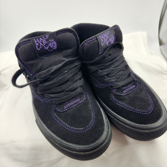 Vans Half Cab Rare Black and Purple Half Cab Skateboard Shoes Men's Size 7 - Picture 1 of 13